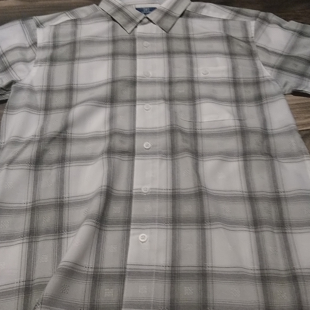 George Men's short sleeve button up shirt